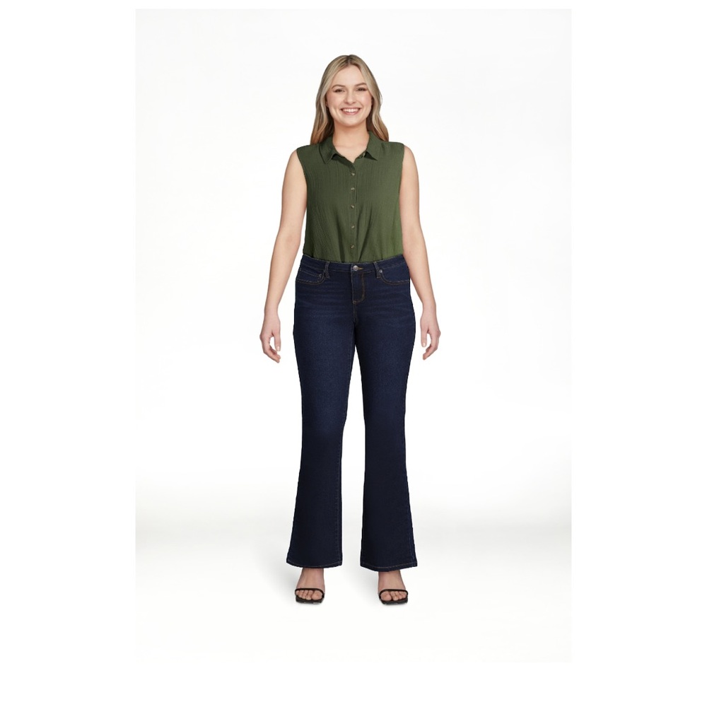 No Boundaries dark wash bootcut jeans